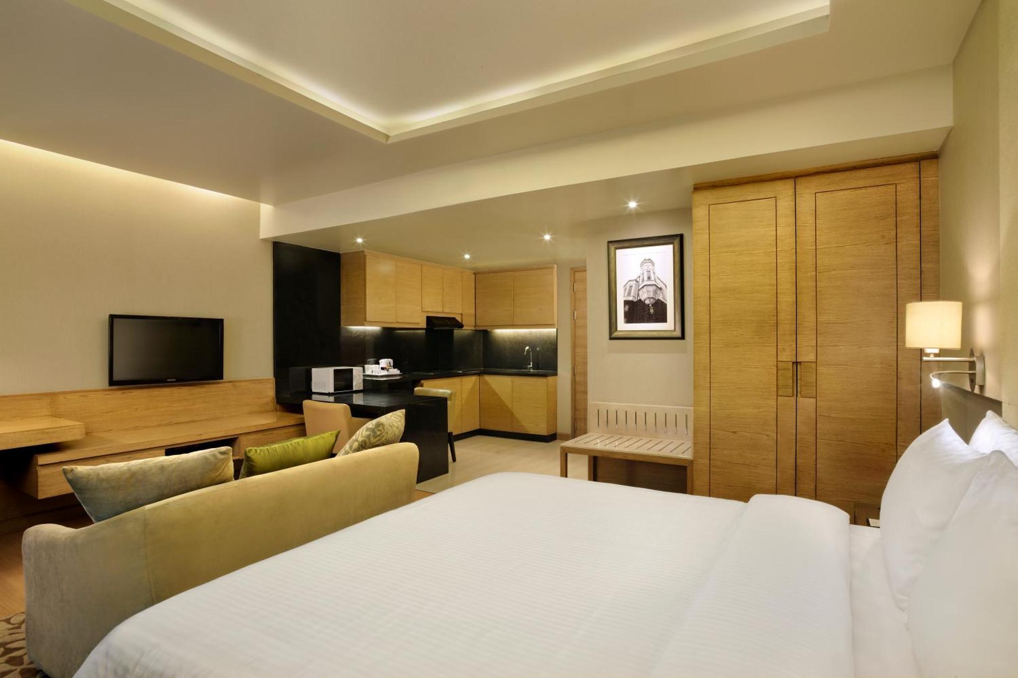 Doubletree Suites By Hilton Bengaluru Outer Ring Road Ngoại thất bức ảnh