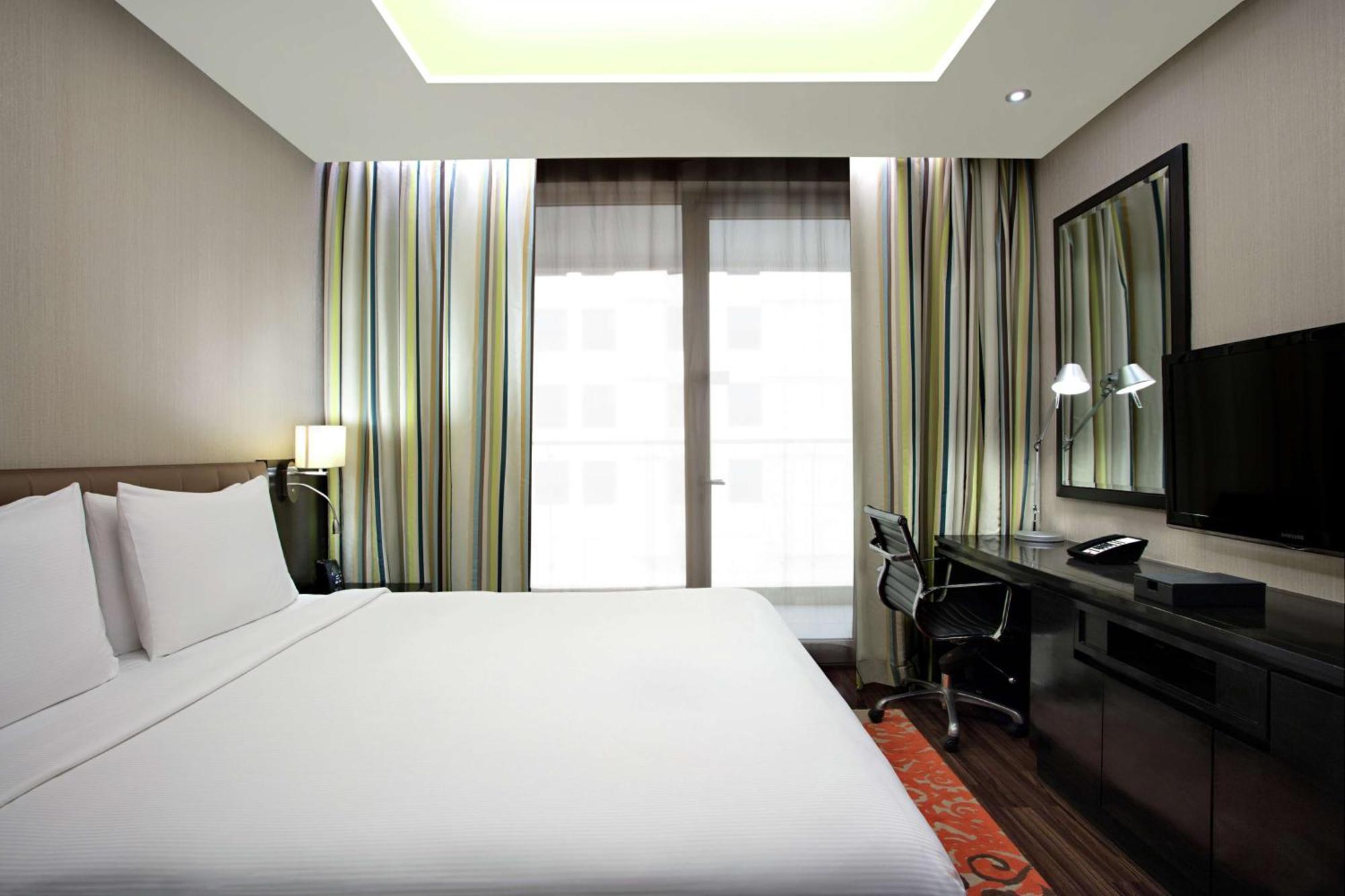 Doubletree Suites By Hilton Bengaluru Outer Ring Road Ngoại thất bức ảnh